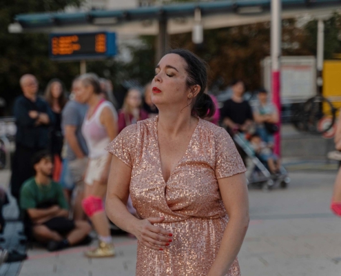 Open-Air-Performance „PUTA“, Marienplatz Stuttgart, 2023.
